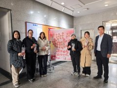 机械工程取自院工会正在新机械楼举办温暖的节